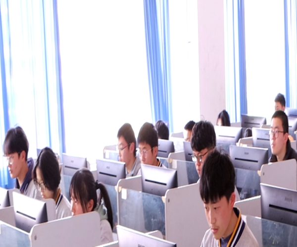 濟南應用技術職業中等專業學校軟件與信息服務專業 聚焦技術開發與銷售，培育復合型IT人才